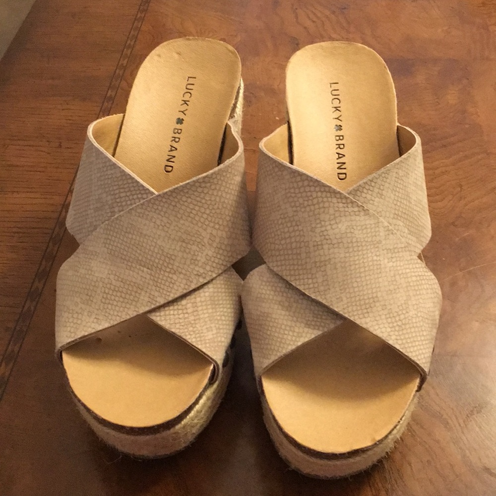 Lucky Brand sandals size 8